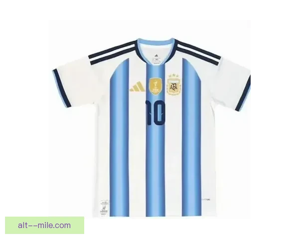 世界杯官方志愿者全新服装正式亮相引发关注与讨论