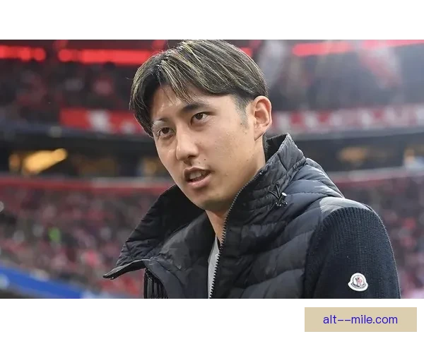 拜仁慕尼黑正式签下日本中卫伊藤洋辉 强化防线迎接新挑战