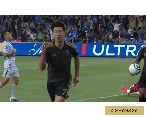 孙兴慜热刺对阵西汉姆比赛中不幸脚踝扭伤伤情如何影响接下来的赛季