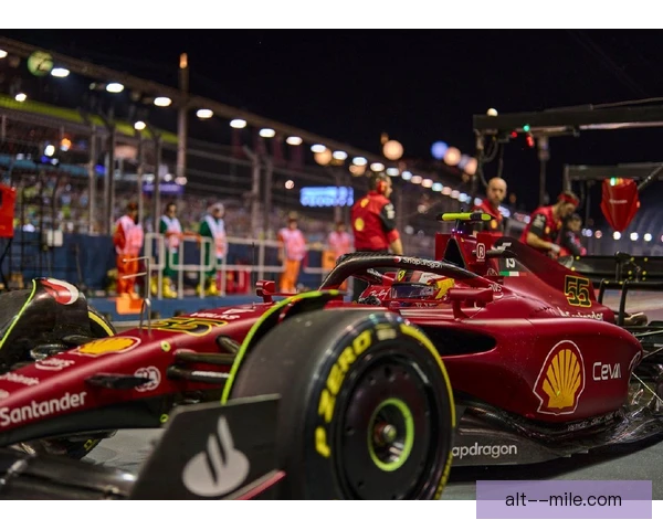 F1新加坡大奖赛连续作战考验，车手体能见真章